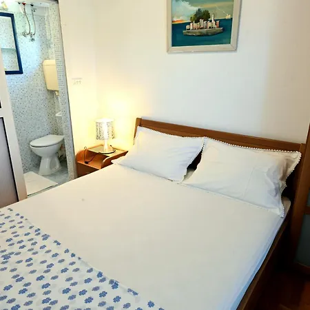 Luka's House - Zf Hvar Herberg *