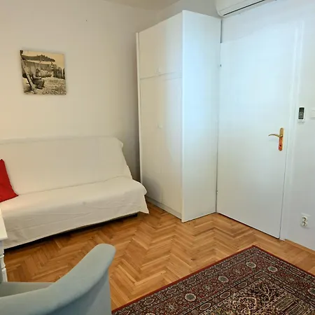 Luka's House - Zf Hvar gostionica