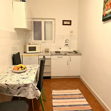 Luka's House - Zf Hvar Мініготель