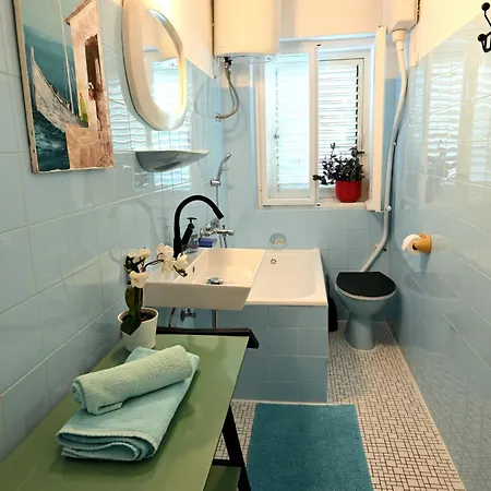 Мініготель Luka's House - Zf Hvar