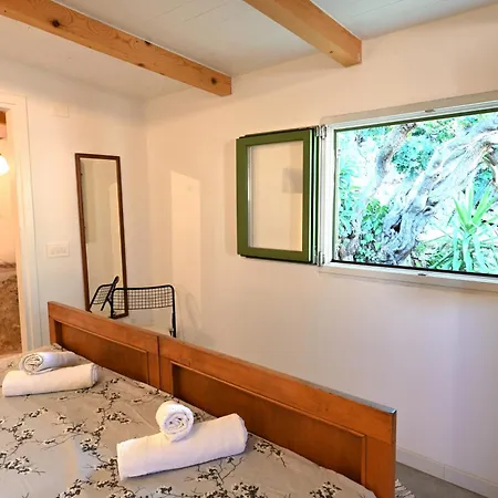 Luka's House - Zf Hvar Хвар