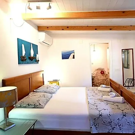 Luka's House - Zf Hvar * Hvar Town