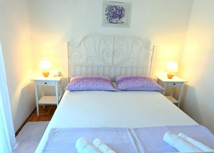 Luka's House - Zf Hvar Inn *